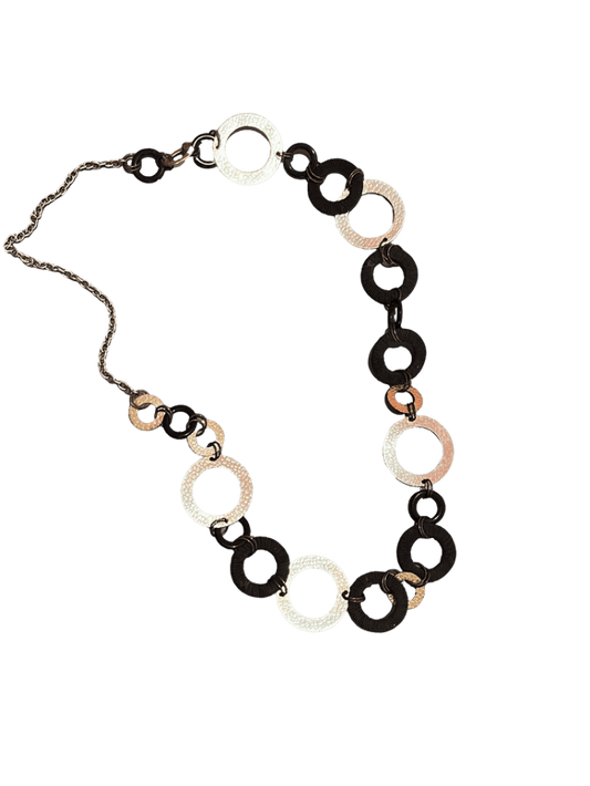 Collar Largo Circulos Negros Y Dorados