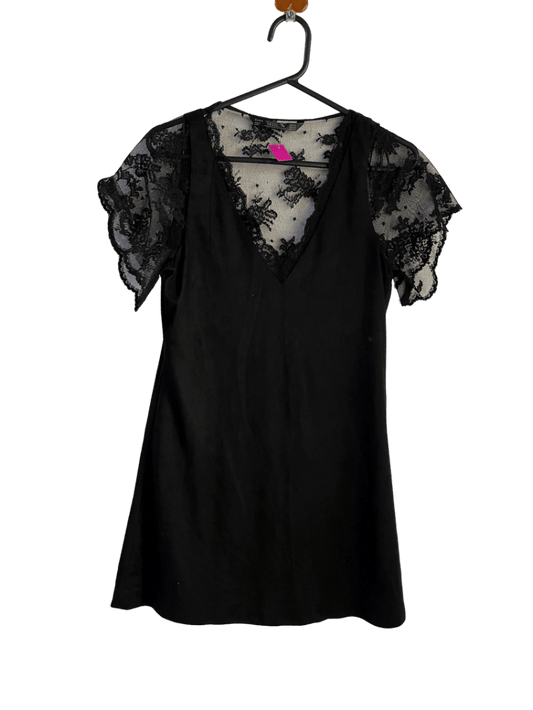 Vestido Corto Negro Con Encajes Zara