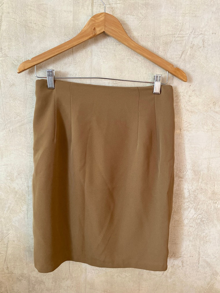 Falda marrón
